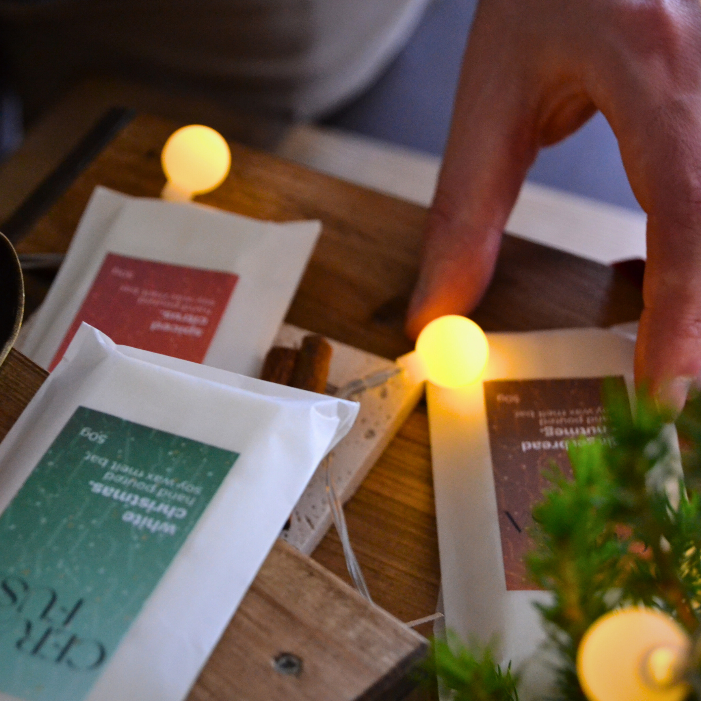 gingerbread + nutmeg. (FESTIVE EDITION)